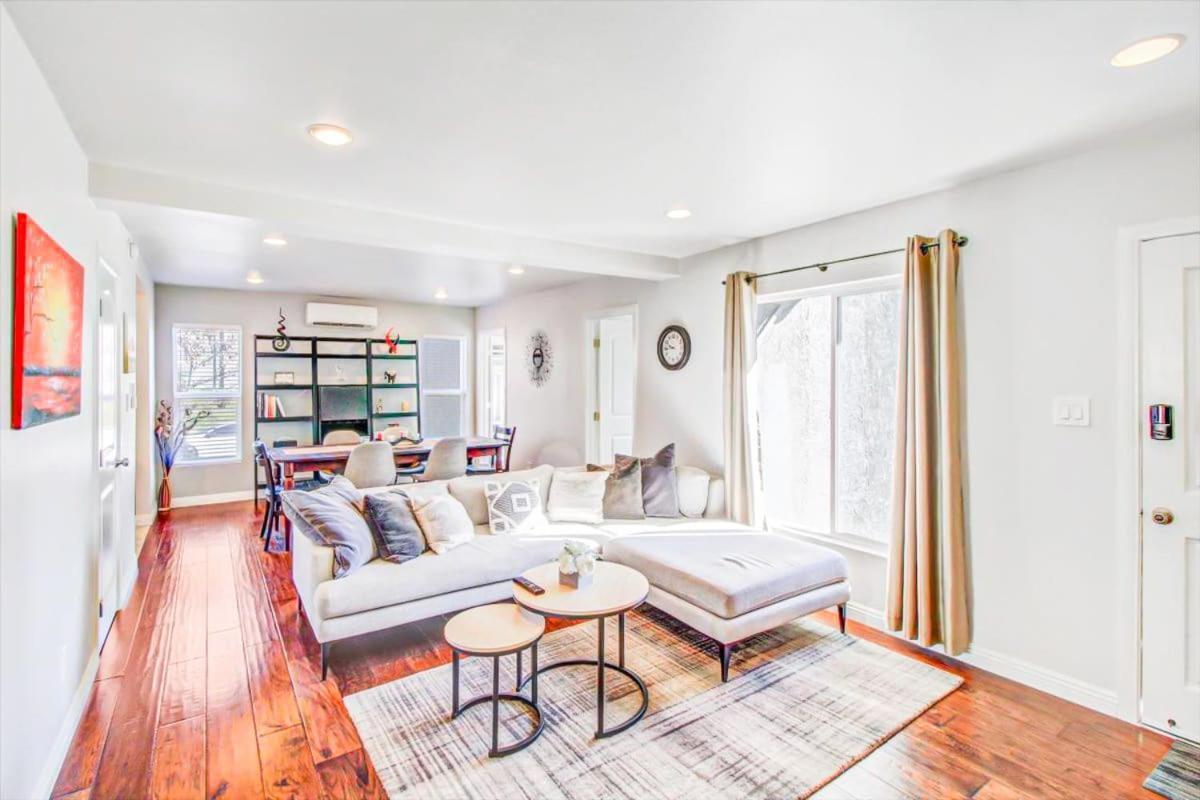 Modern 2-Bedroom Haven In The Heart Of La- Hud-Vp Los Angeles Exterior foto