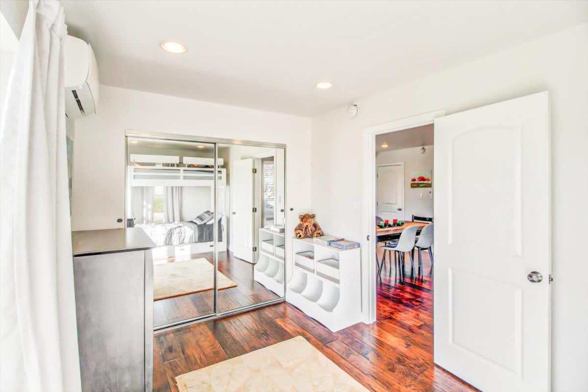 Modern 2-Bedroom Haven In The Heart Of La- Hud-Vp Los Angeles Exterior foto